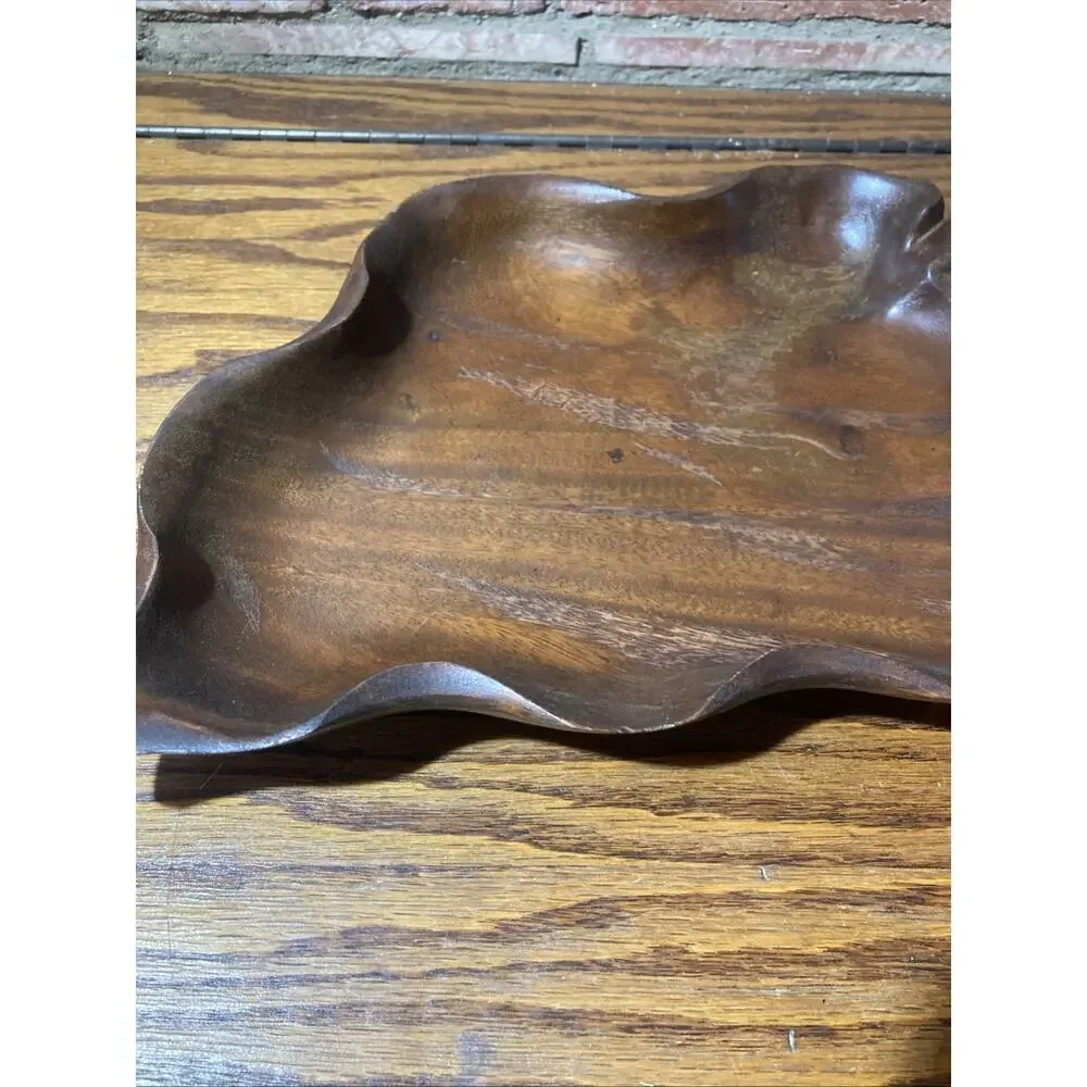Leaf shape Bowl Woods of Hawaii Monkey Pod Honolulu's Finest at Waikiki 10